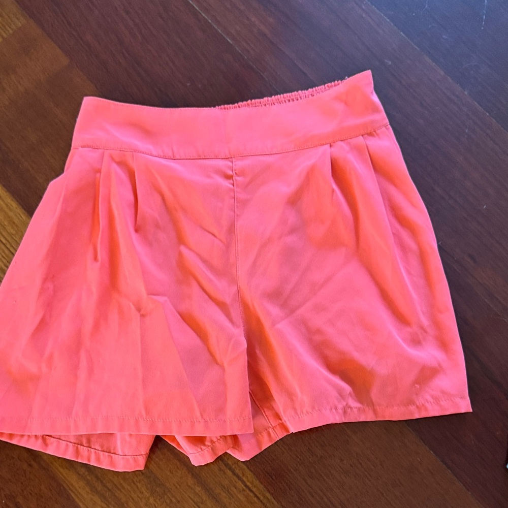 American Eagle Outfitters Coral Skorts